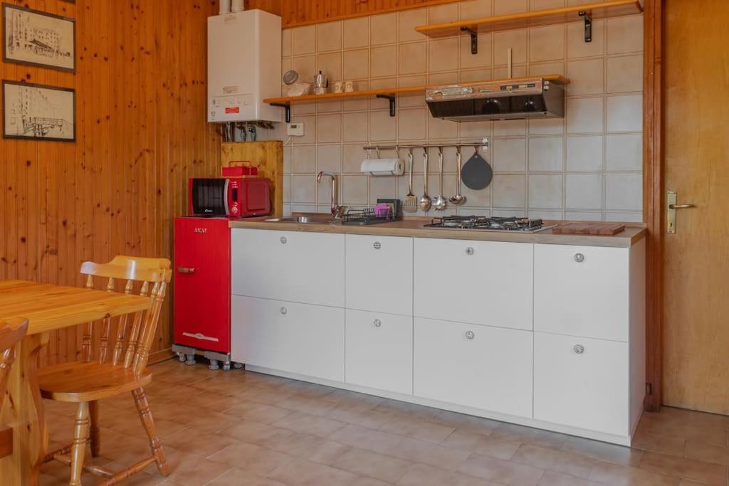 Appartamento Vista Lago Luino Kültér fotó