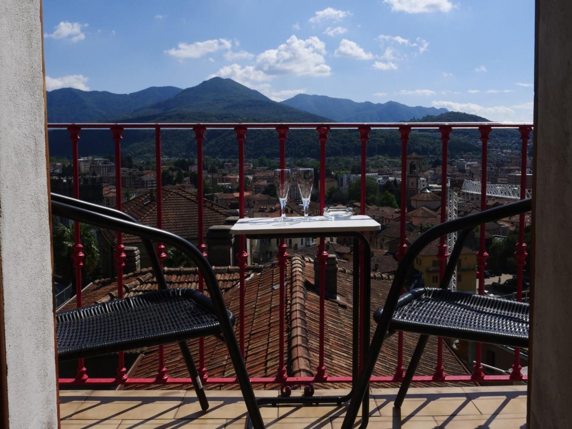 Appartamento Vista Lago Luino Kültér fotó